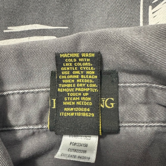 Disney Her Universe Lion King Distressed Cotton Button-down Women’s Shirt Size S - Picture 10 of 12